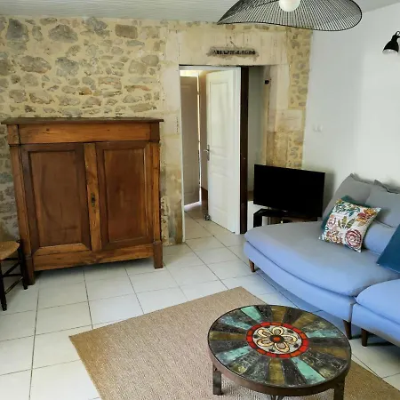 Les Pieds Dans L'eau, La Source Casa vacanze