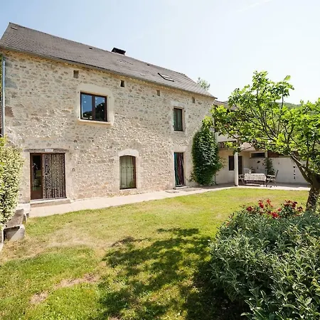 Les Pieds Dans L'eau, La Source Holiday home *